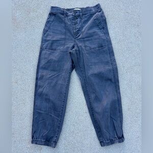 Madewell griff twill size 26 jogger jeans in dark coal gray